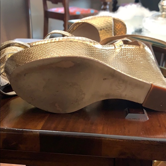 Gently work Michael Kors gold wedges - Picture 3 of 4